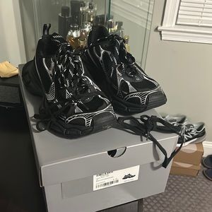 Balenciaga 3xl sneakers like new size 43 fit us 10.5-11